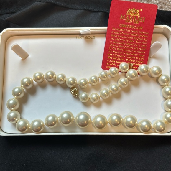 Jewelry - 14kt Beautiful Pearl necklace!